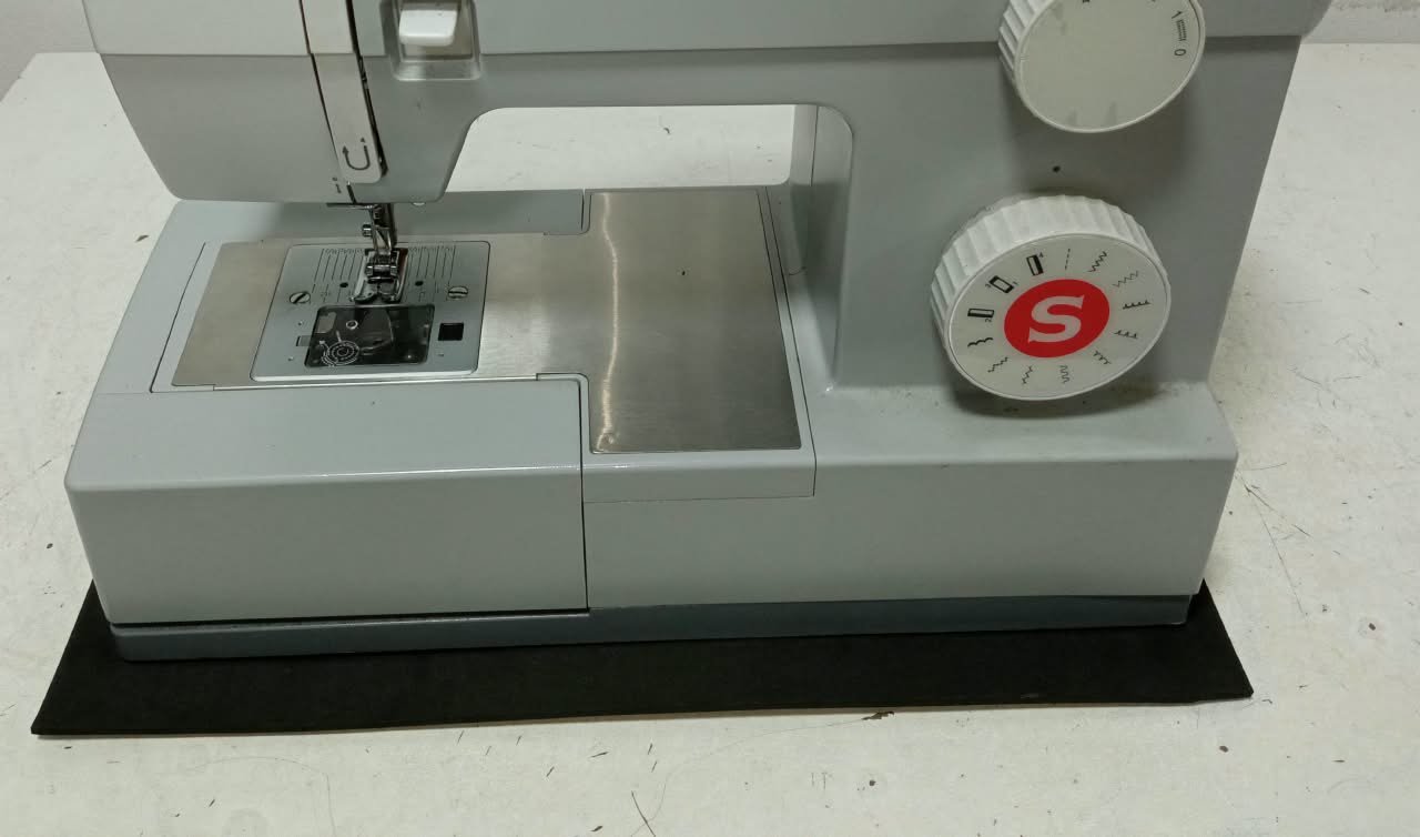 Base Para Maquina de Costura E Fixador De Pedal Amortecedora - Imagem 4